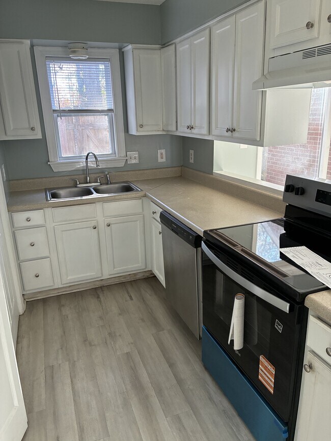 Building Photo - 112 Concord Dr