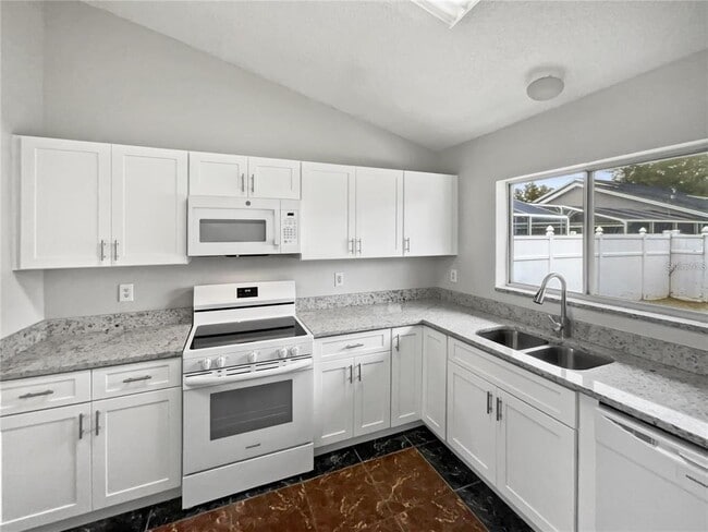 Building Photo - 8813 Parliament Ct