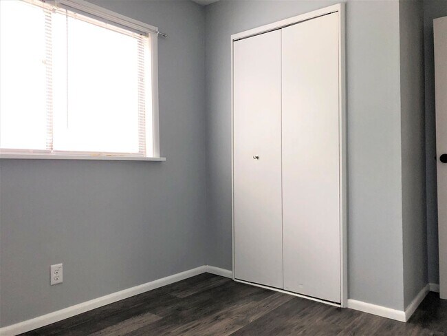 Interior Photo - 3441 Warren