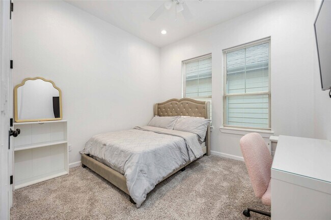 Building Photo - 14108 Bridgeport Rd