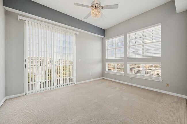Building Photo - 3225 Turtle Creek Blvd