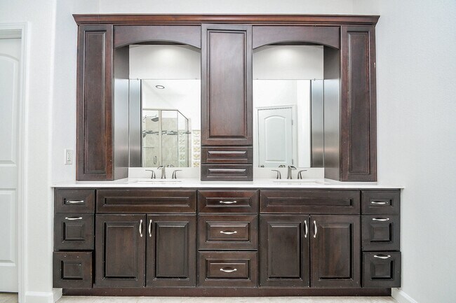 Building Photo - 6223 Presidio Canyon Dr