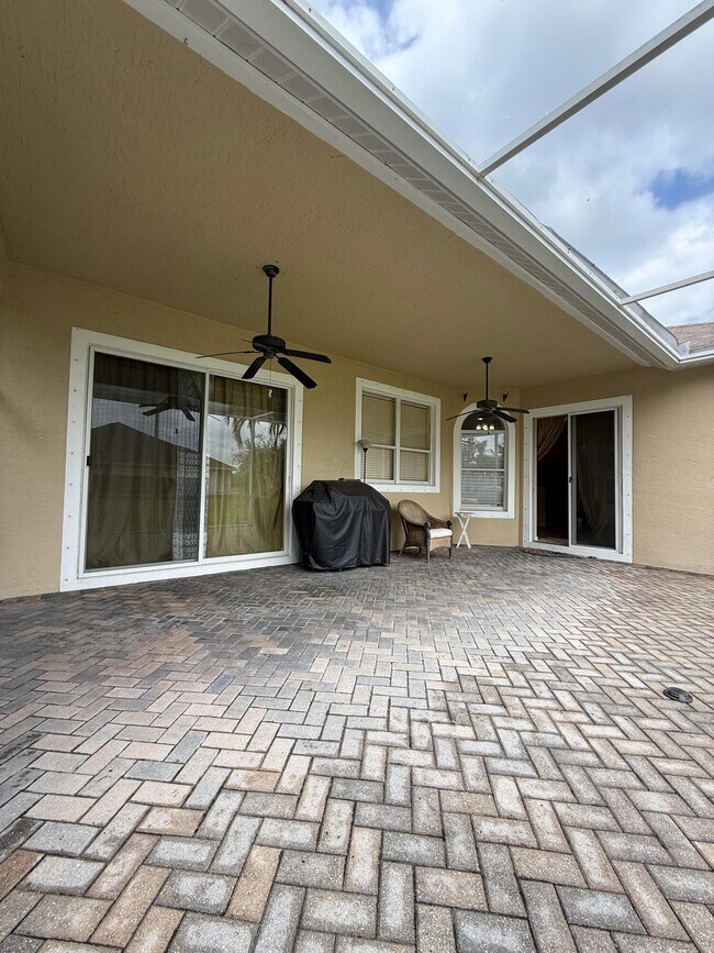 Building Photo - 408 North Key Lime Square SW