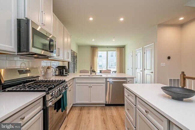 Building Photo - 3929 Small Roundtop Rd