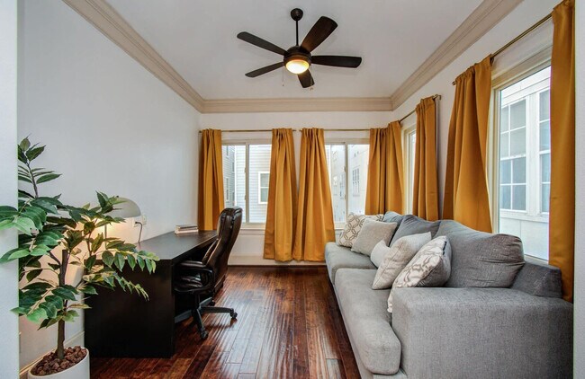 Building Photo - 1204 E 29th St