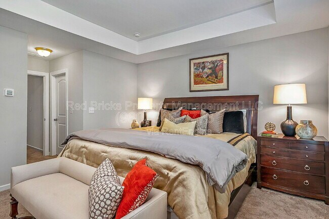 Building Photo - 9449 Glenburn Ln