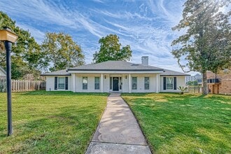 Building Photo - 1310 Antigua Ln