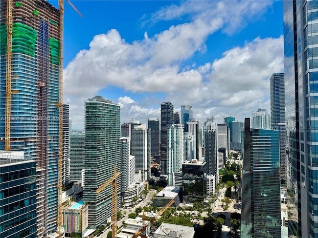 Building Photo - 1451 Brickell Ave