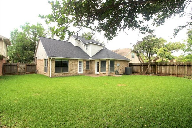 Building Photo - 3515 Woodmere Ln