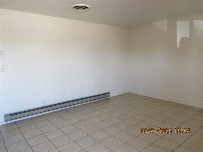 Building Photo - 3829 N Roosevelt St
