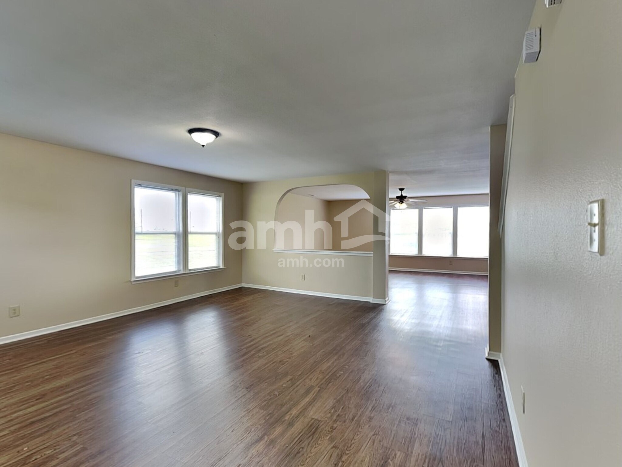Building Photo - 8243 Retreat Ln