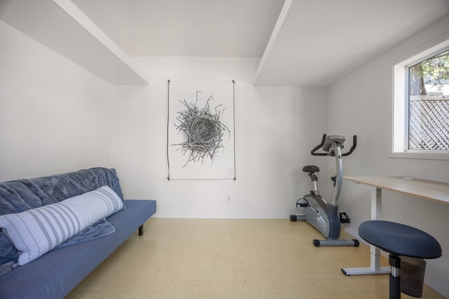 Building Photo - 80 Dominga Ave