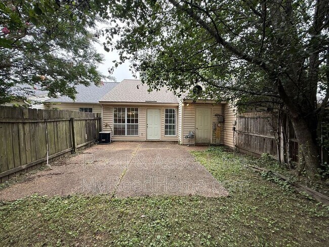 Building Photo - 7004 Wesley Ct