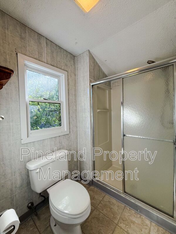 Building Photo - 321 Watergap Dr