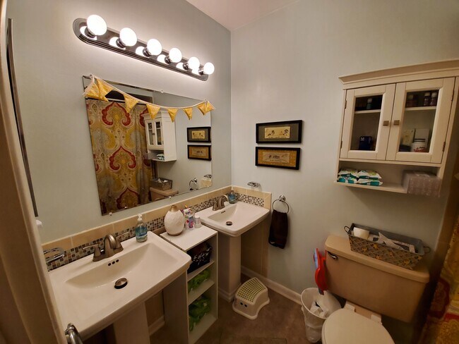 Building Photo - 10709 Key Lime Way