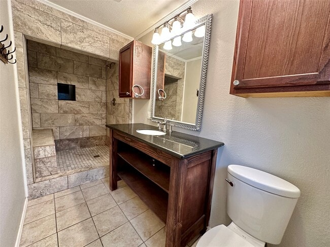 Building Photo - 9634 Fairdale Ln