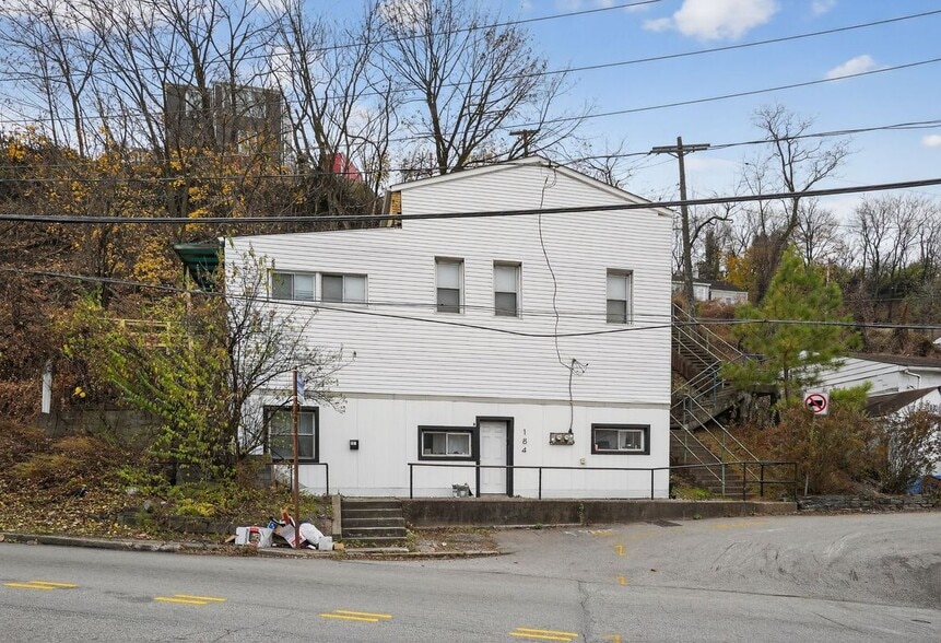 Building Photo - 184 Greenfield Ave