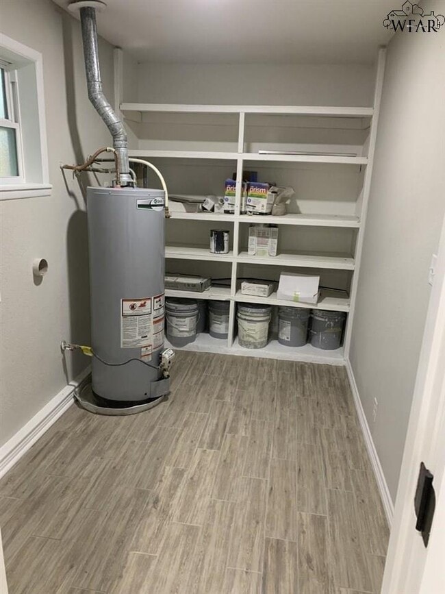 Building Photo - 4111 Stearns Ave