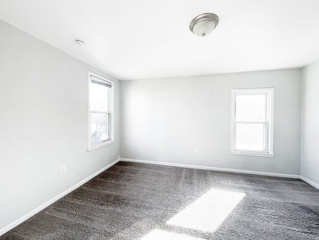 Building Photo - 2621 S 18th St