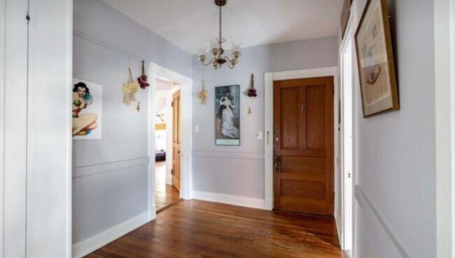 Building Photo - 1015 Cherokee Rd