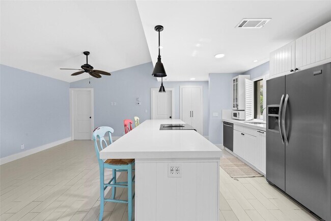 Building Photo - 3937 Arelia Dr