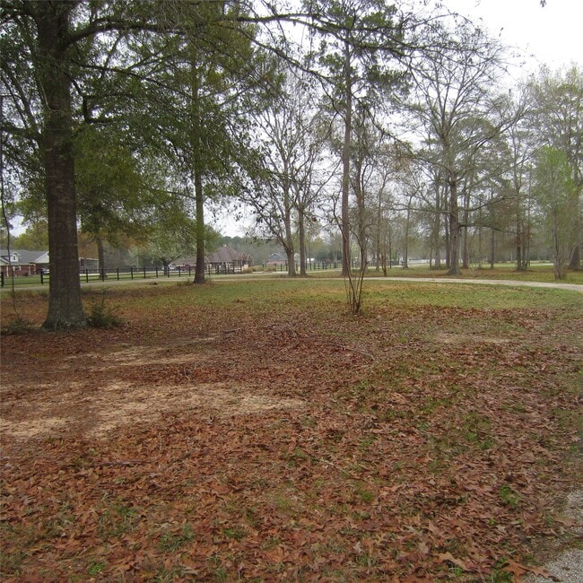 Building Photo - 512 County Rd 2222