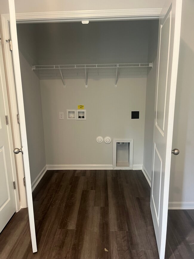 Building Photo - 3825 Sunset Harbor Rd SE