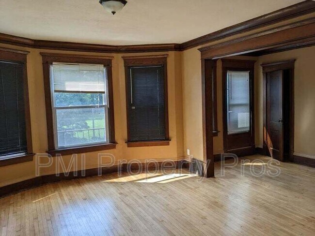 Building Photo - 3014 N 2nd St