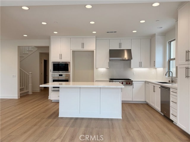 Building Photo - 173 Somera