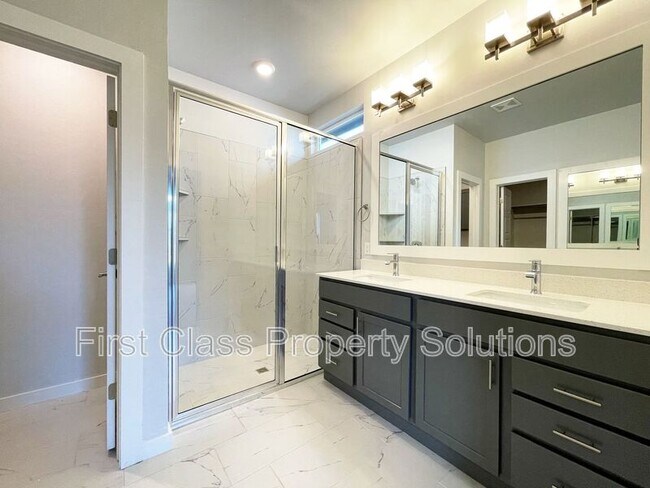 Building Photo - 512 NW 176th Terrace