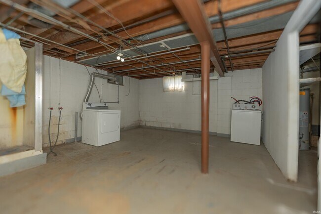 Building Photo - 740 Hoosier Ave