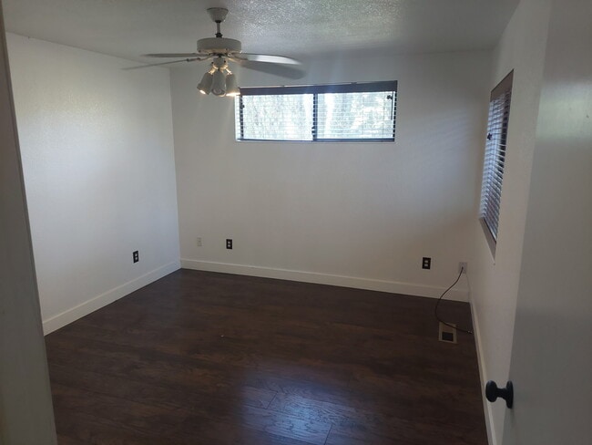 Building Photo - 3838 Los Santos Dr