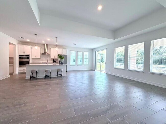 Building Photo - 1307 Broward Dr