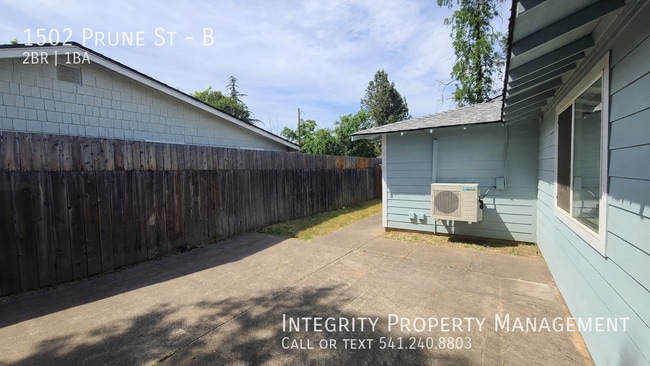 Building Photo - 1502 Prune St