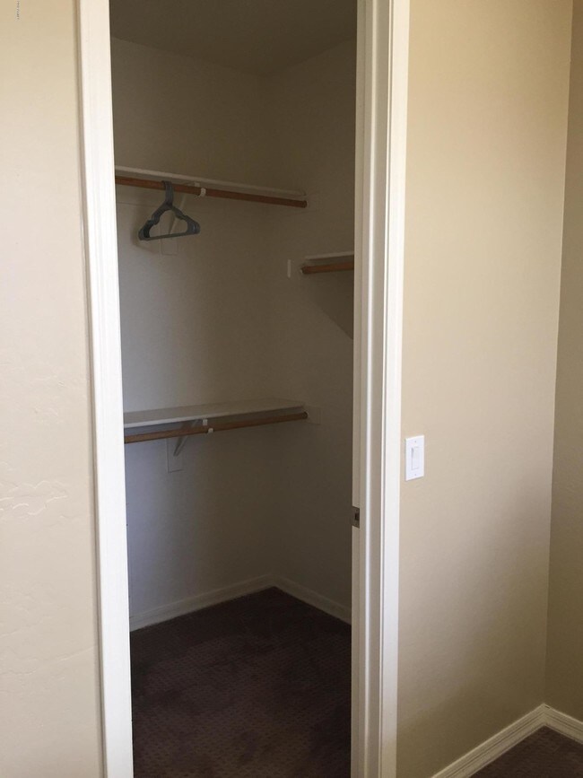 Building Photo - 9715 N Azure Ct