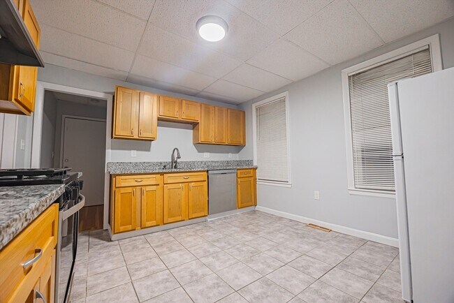 Building Photo - 49 Essex St