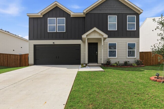 Building Photo - Contemporary in Cleburne!