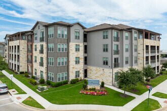 Building Photo - Cromwell at Plum Creek