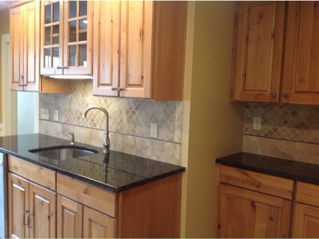 Building Photo - 341 Court St