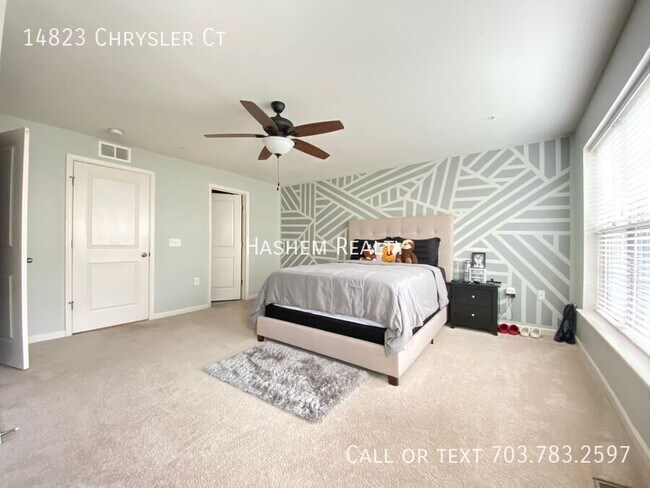 Building Photo - 14823 Chrysler Ct