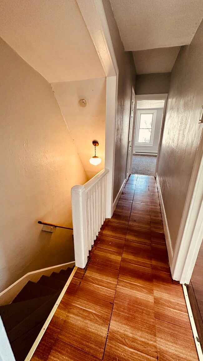 Building Photo - 228 N Howard St