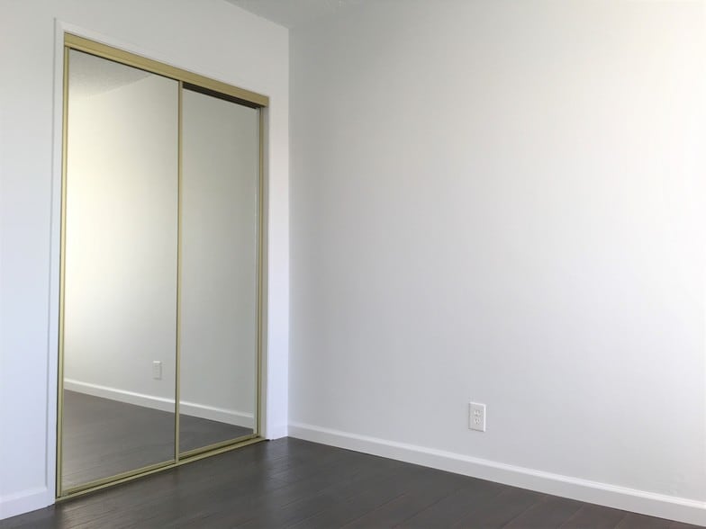 Bedroom 1 Closet - 603 N New Hampshire Ave