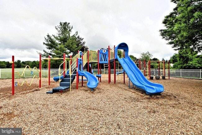 Building Photo - 1401 Society Pl