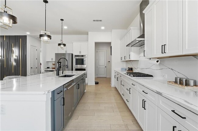 Building Photo - 415 Oakleigh Ave