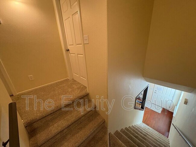 Building Photo - 1155 Meadow Ave