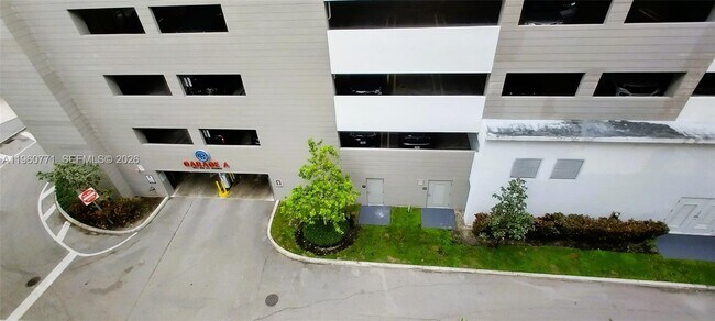 Building Photo - 7661 NW 107th Ave