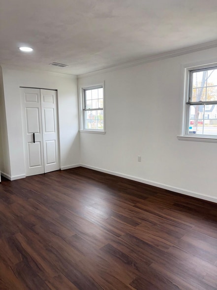 Building Photo - 320 University Blvd E