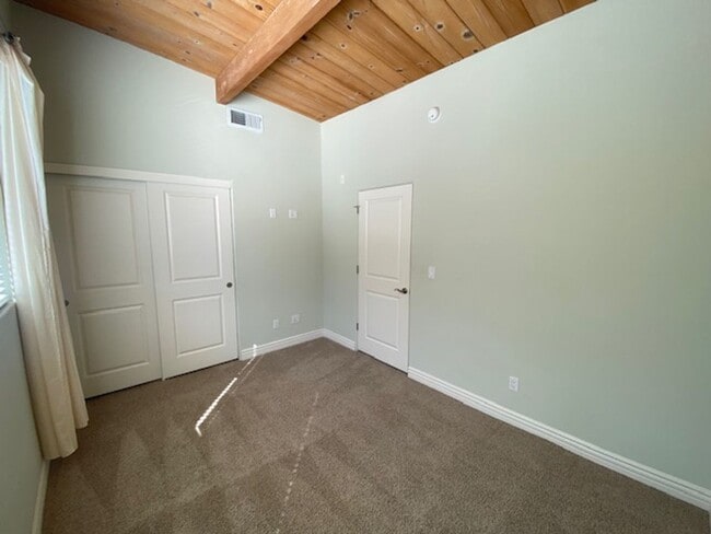 Building Photo - 172 Mar Vista Dr