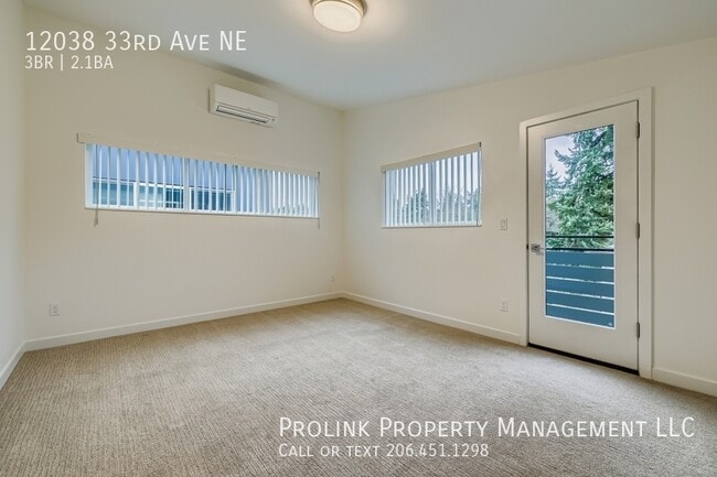 Building Photo - 12038 33rd Ave NE