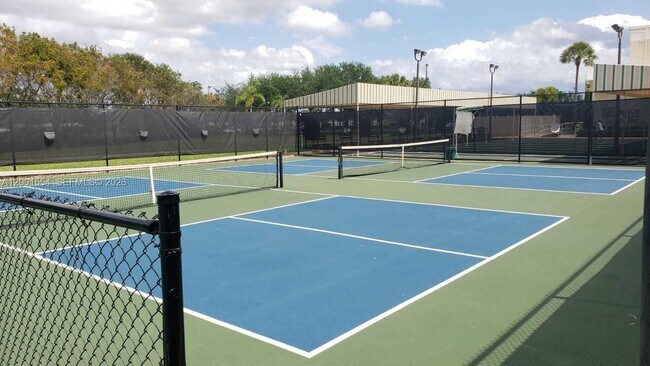 Building Photo - 235 Northampton L